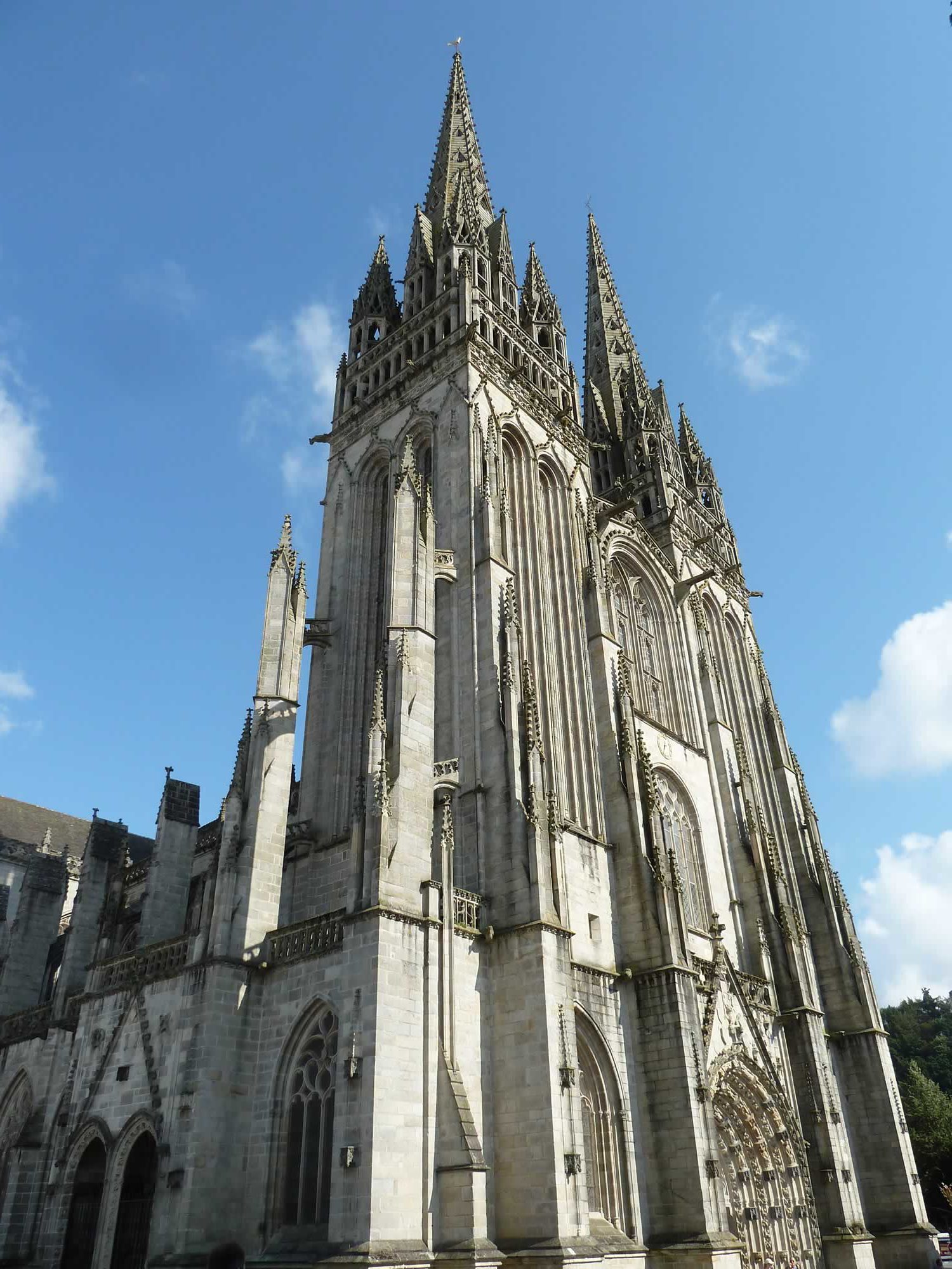 Quimper, Brittany, France - www.simonking.bike