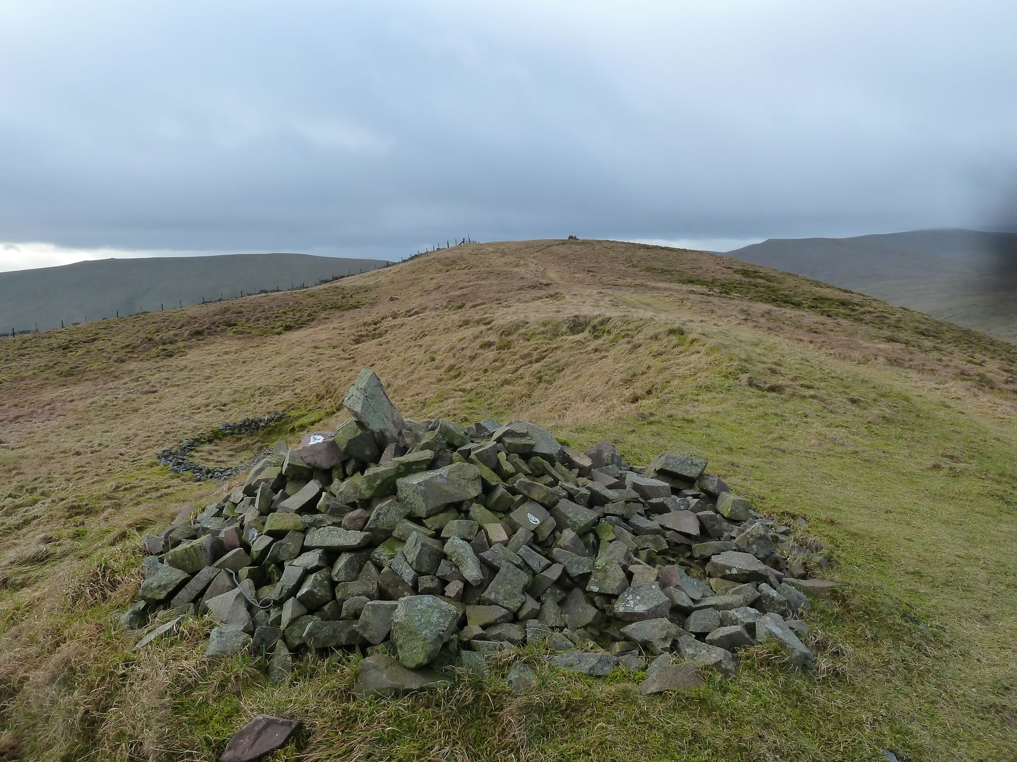 Hill walking in Scotland - www.simonking.bike