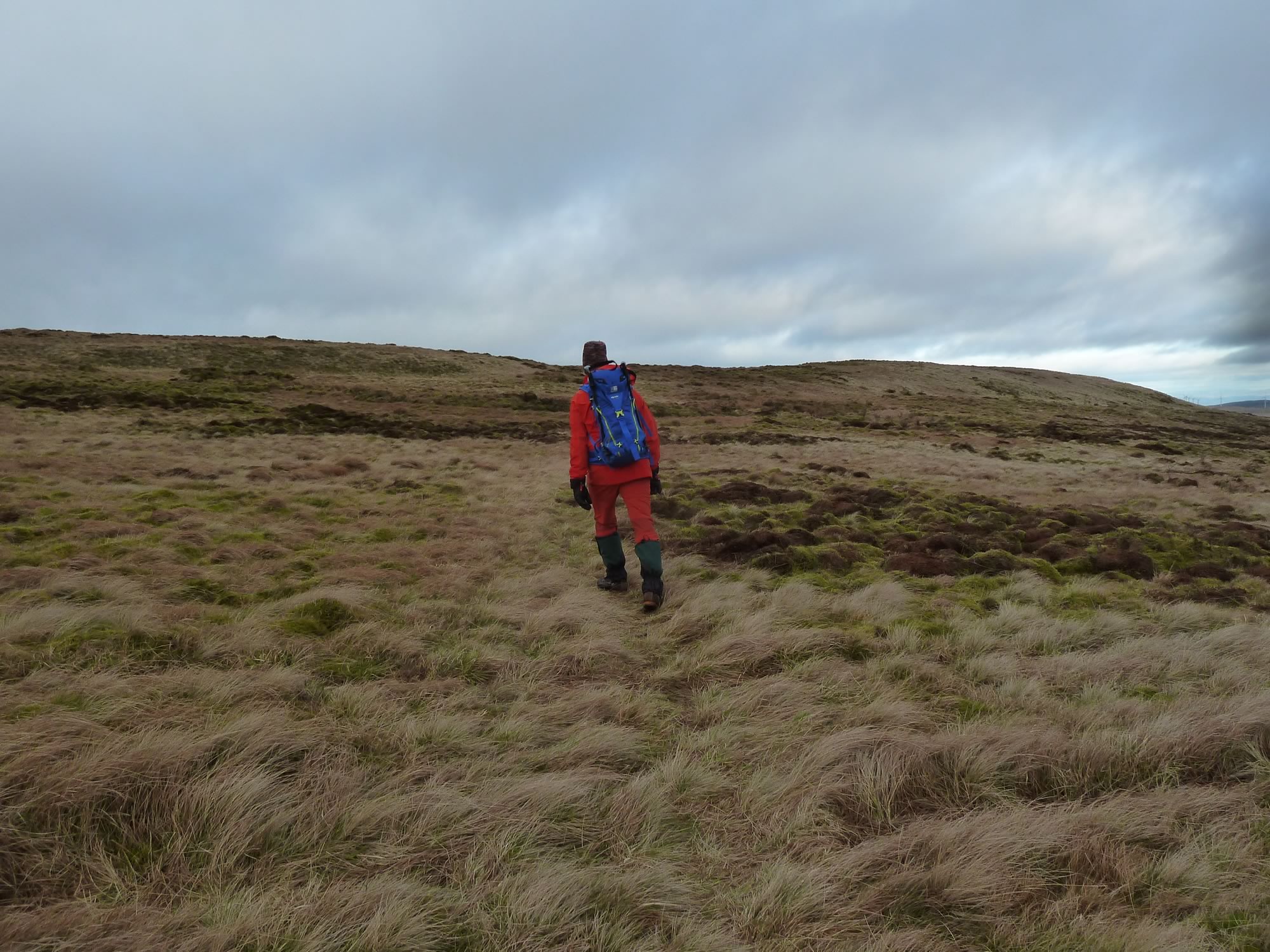 Hill walking in Scotland - www.simonking.bike