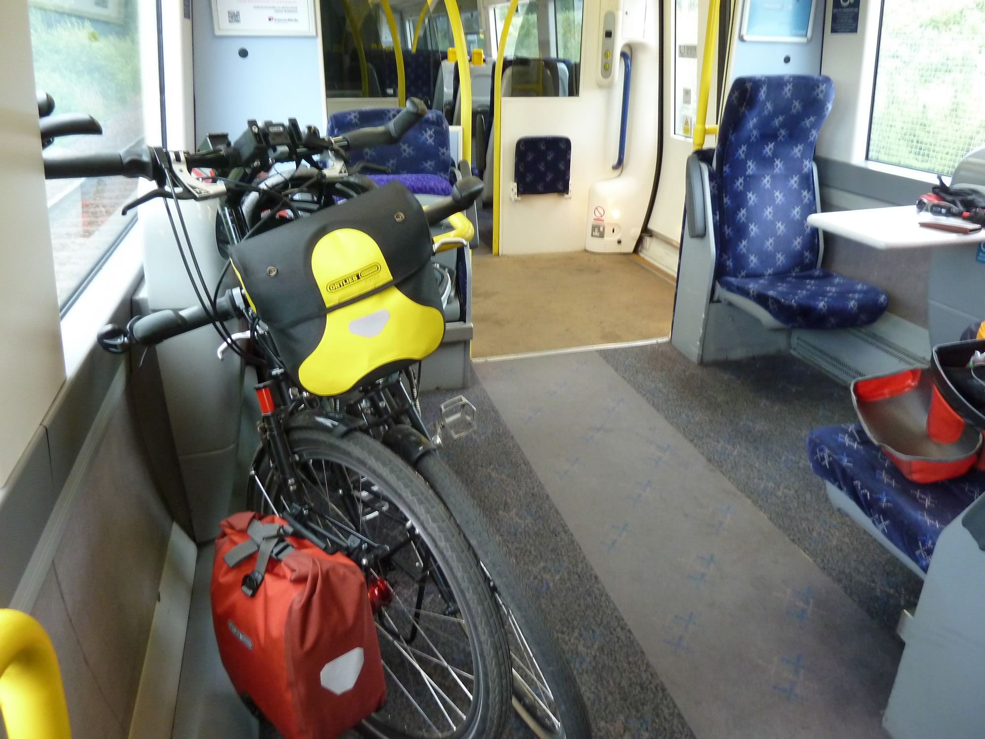 Cycling from the Scottish Borders to Northumberland, England - www.simonking.bike