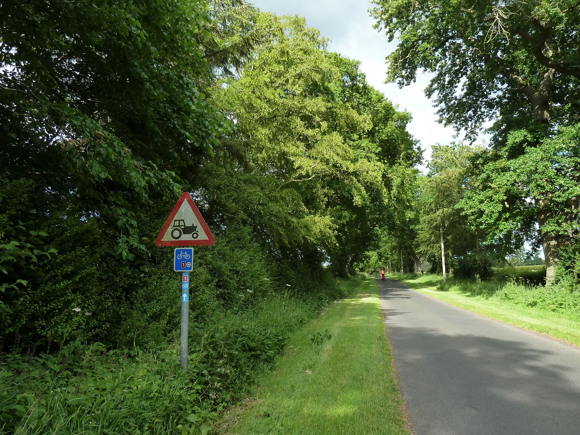 Cycling from the Scottish Borders to Northumberland, England - www.simonking.bike