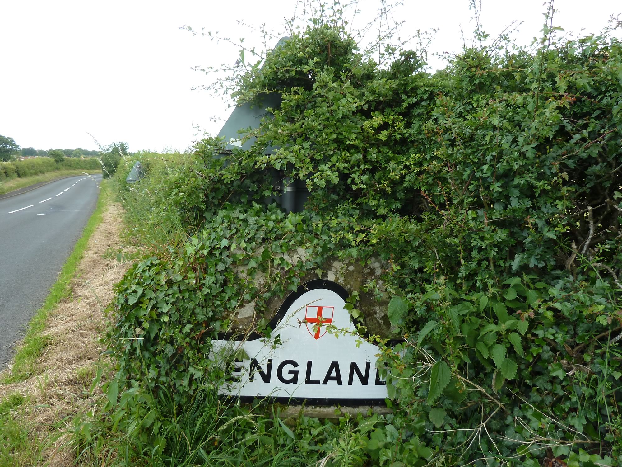 Cycling from the Scottish Borders to Northumberland, England - www.simonking.bike