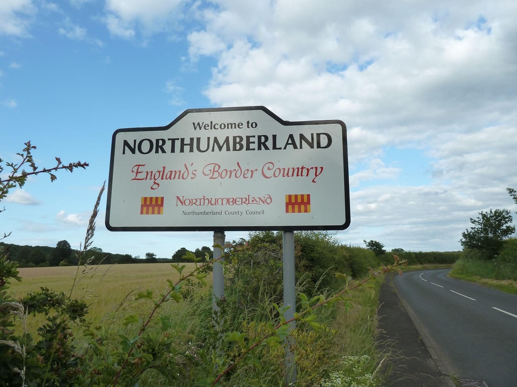 Cycling from the Scottish Borders to Northumberland, England - www.simonking.bike