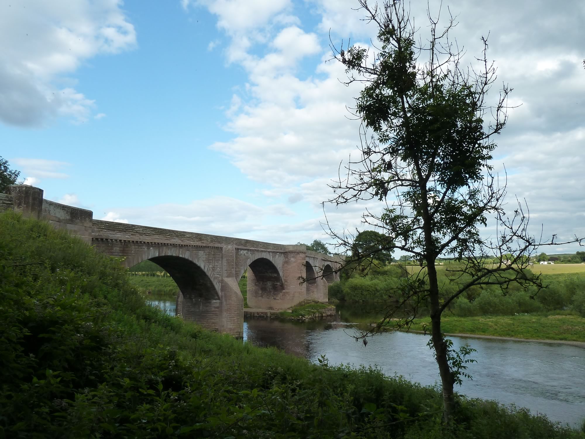 Cycling from the Scottish Borders to Northumberland, England - www.simonking.bike