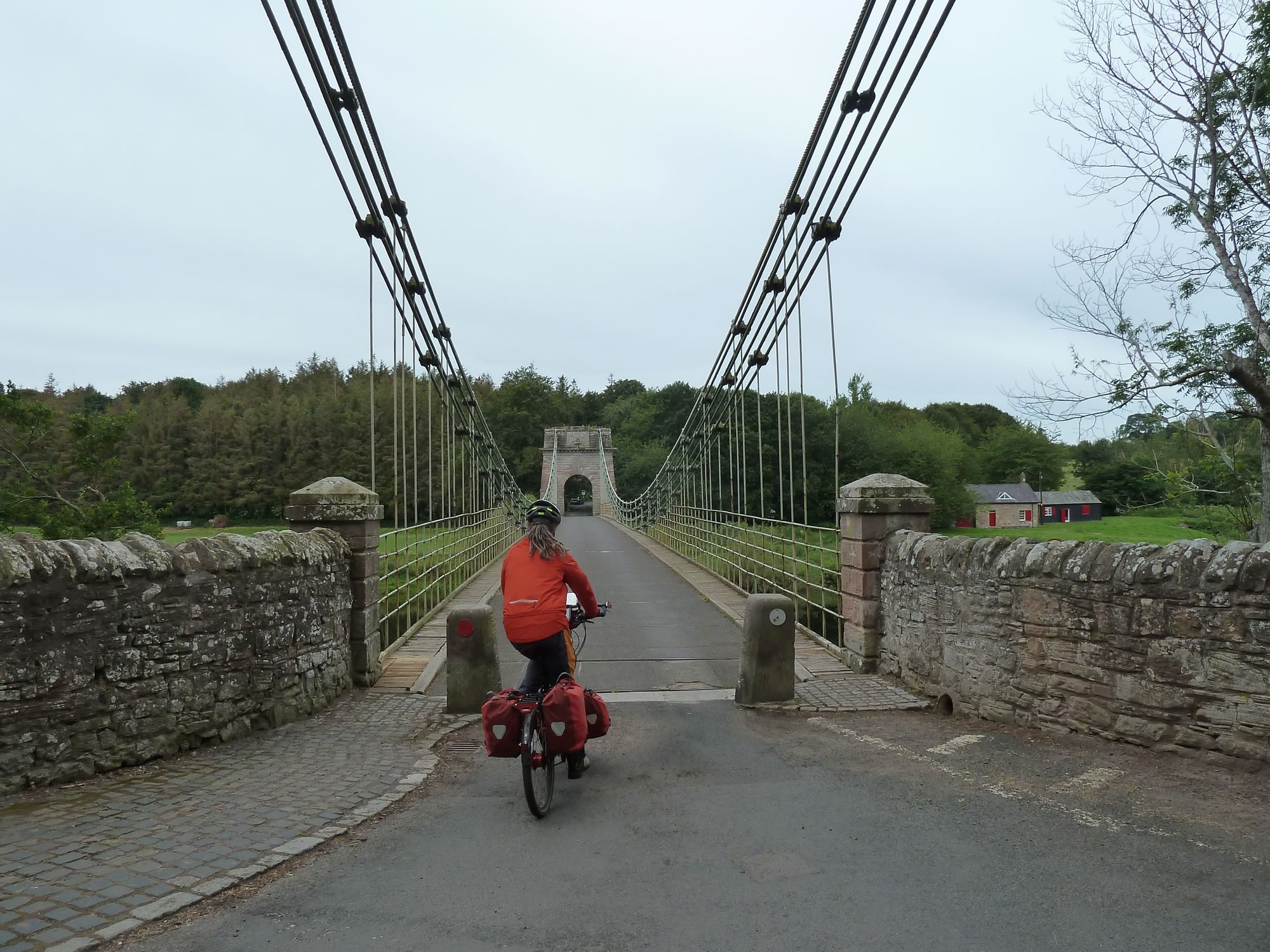 Cycling from Craster (Northumberland, England) back to Edinburgh - www.simonking.bike