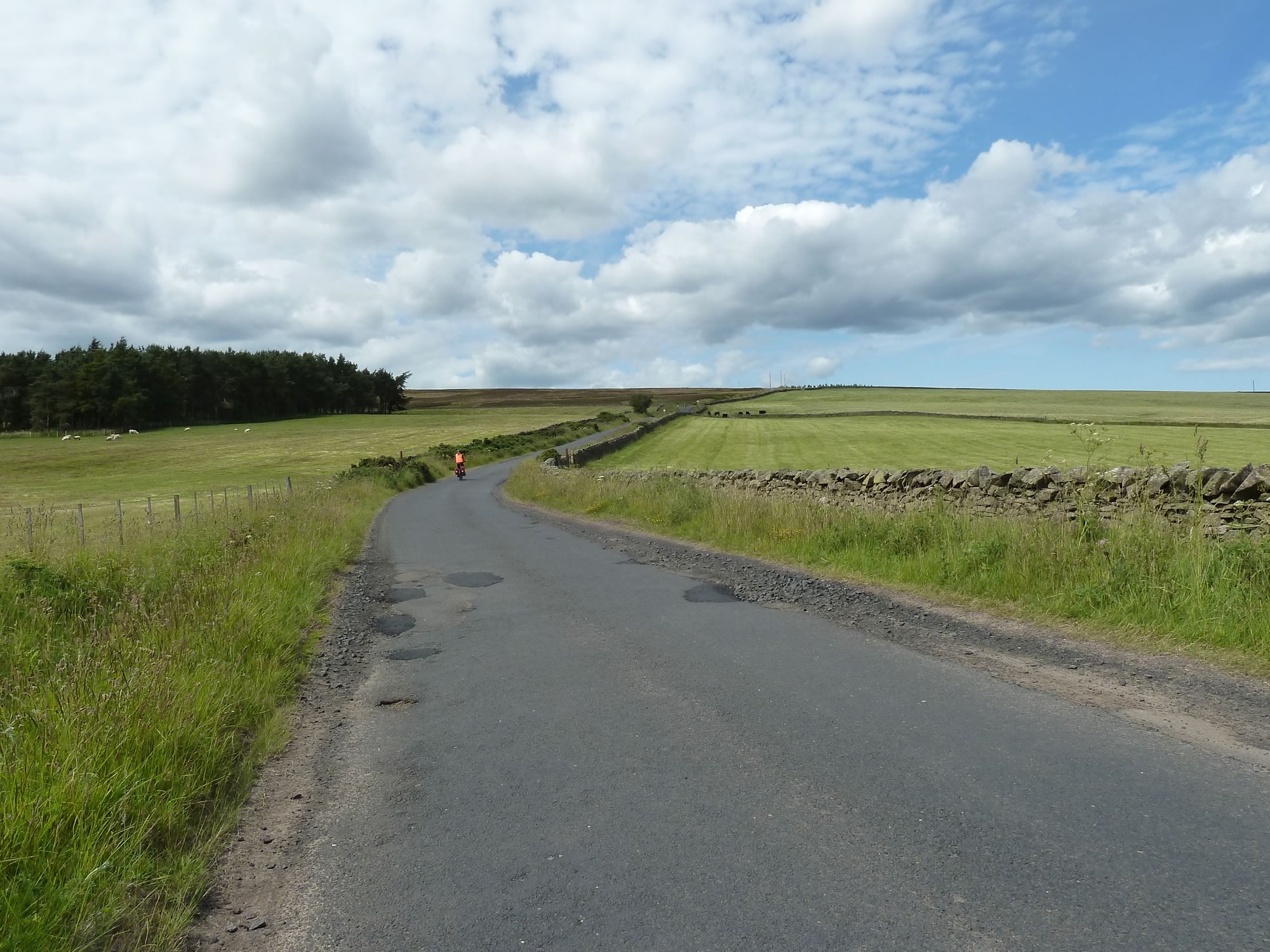 Cycling from Craster (Northumberland, England) back to Edinburgh - www.simonking.bike