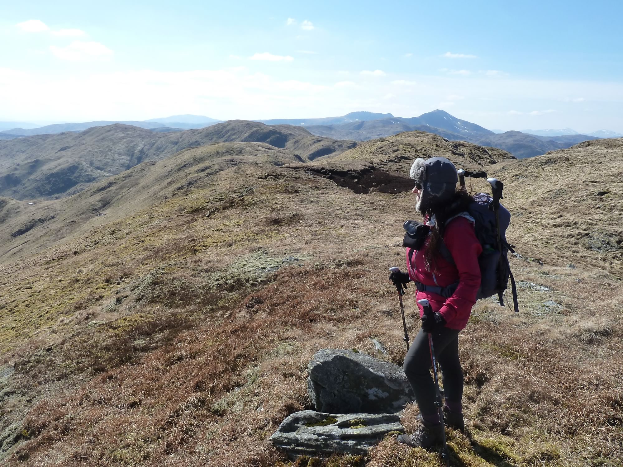 Climbing Beinn Dearg (Perthshire, Scotland) - www.simonking.bike